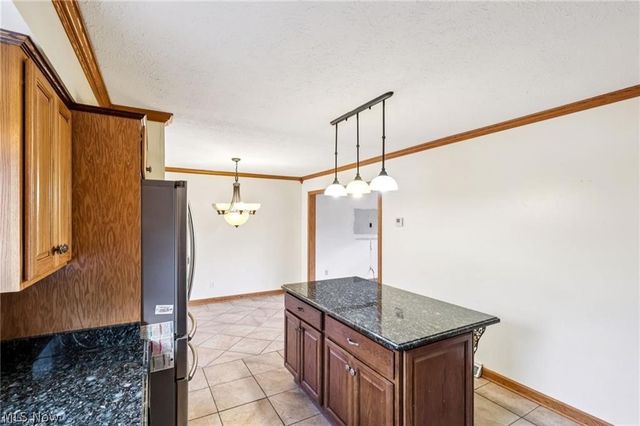 1470 Turnberry Drive, Youngstown, OH 44512