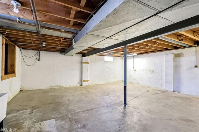 1470 Turnberry Drive, Youngstown, OH 44512