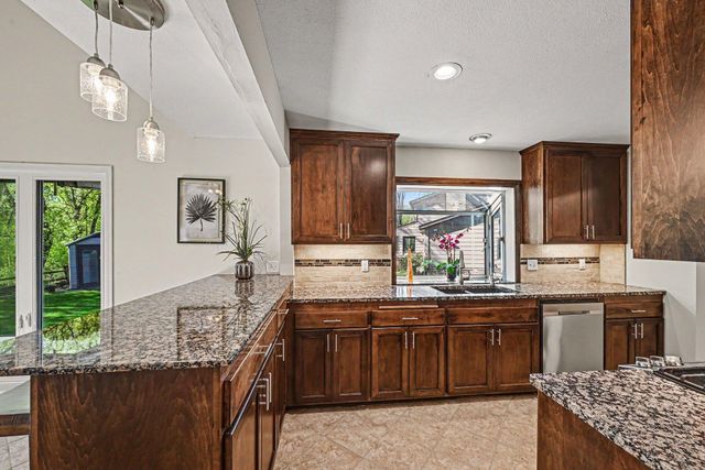 2804 Bryce Court, Burnsville, MN 55337