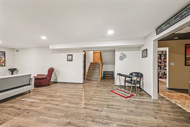 2804 Bryce Court, Burnsville, MN 55337
