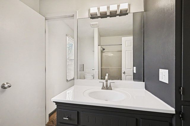 2804 Bryce Court, Burnsville, MN 55337