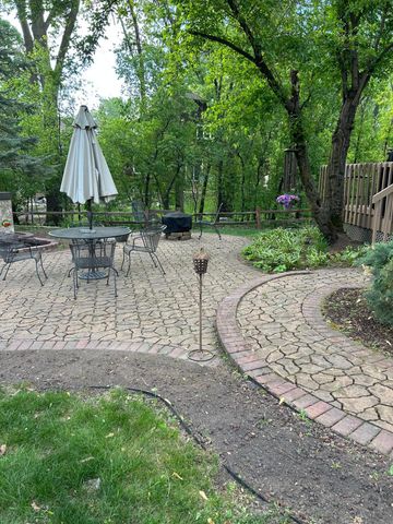 2804 Bryce Court, Burnsville, MN 55337