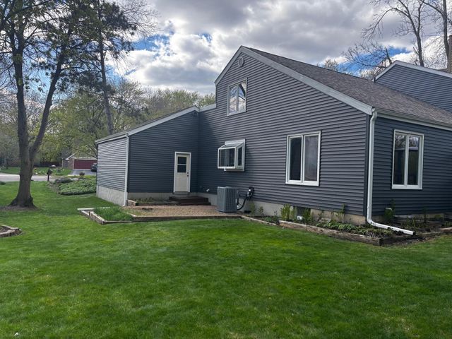 2804 Bryce Court, Burnsville, MN 55337
