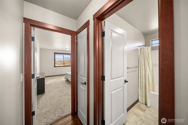 229 Sun Valley Drive, Wenatchee, WA 98801