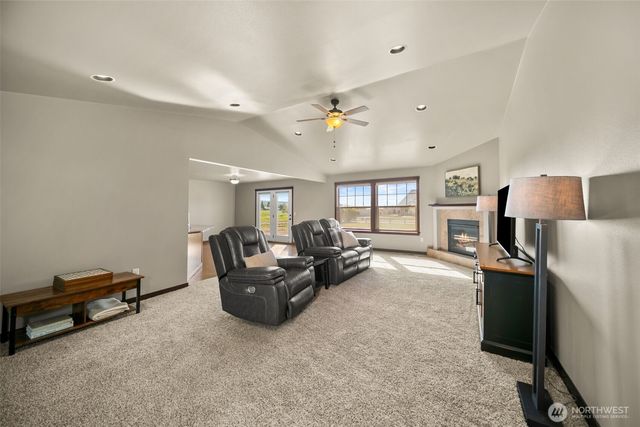 229 Sun Valley Drive, Wenatchee, WA 98801