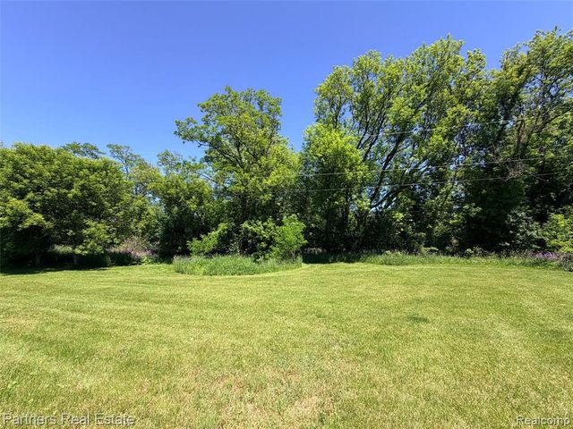 Vacant Mckeachie Road, White Lake, MI 48383