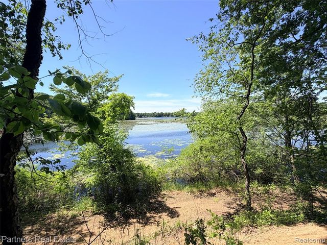 Vacant Mckeachie Road, White Lake, MI 48383