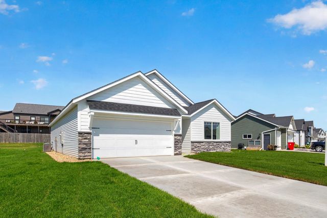 1792 Brandt Drive NE, Byron, MN 55920