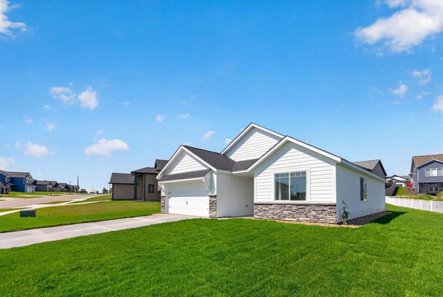 1792 Brandt Drive NE, Byron, MN 55920