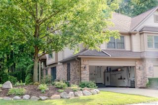 5235 Royal Vale Lane 70, Dearborn, MI 48126
