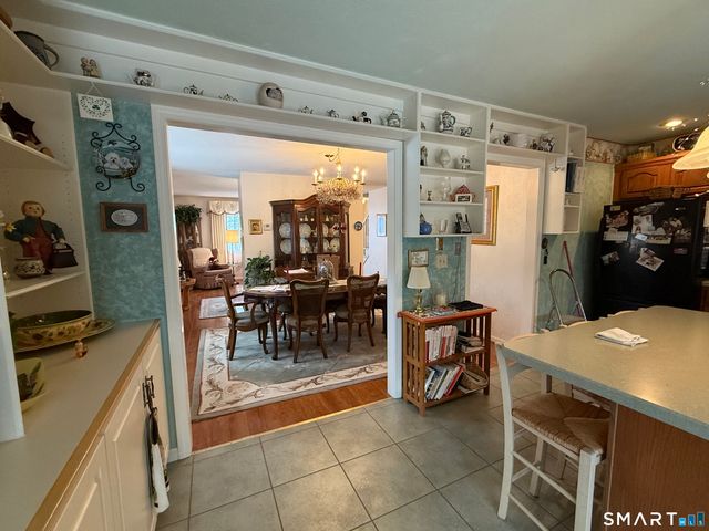 13 Quail Court, Windsor Locks, CT 06096