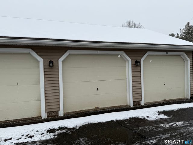 13 Quail Court, Windsor Locks, CT 06096