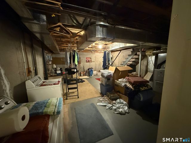 13 Quail Court, Windsor Locks, CT 06096