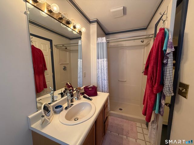 13 Quail Court, Windsor Locks, CT 06096