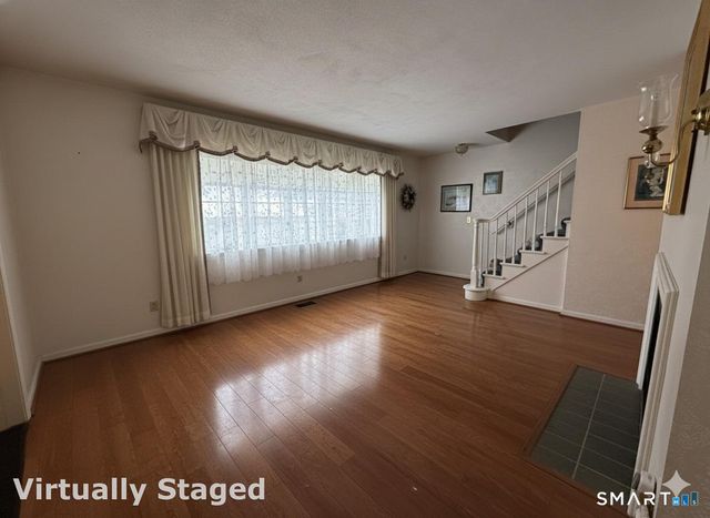 13 Quail Court, Windsor Locks, CT 06096