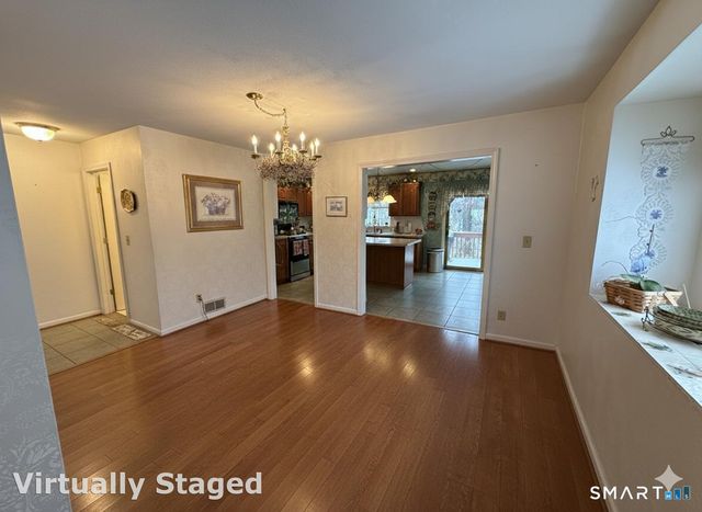 13 Quail Court, Windsor Locks, CT 06096