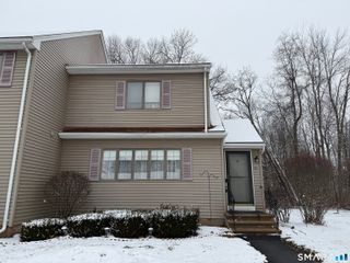 13 Quail Court, Windsor Locks, CT 06096