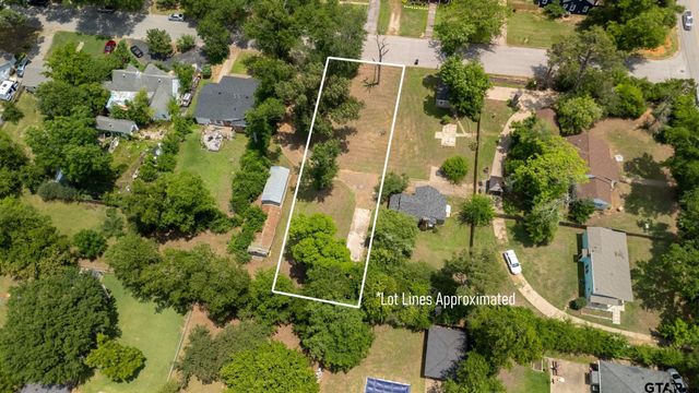 2121 S Sneed, Tyler, TX 75701