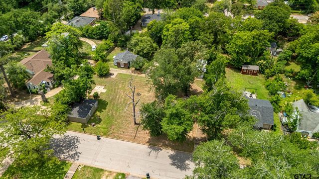 2121 S Sneed, Tyler, TX 75701