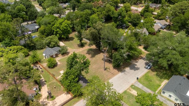 2121 S Sneed, Tyler, TX 75701