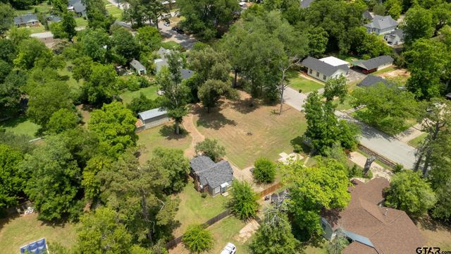 2121 S Sneed, Tyler, TX 75701