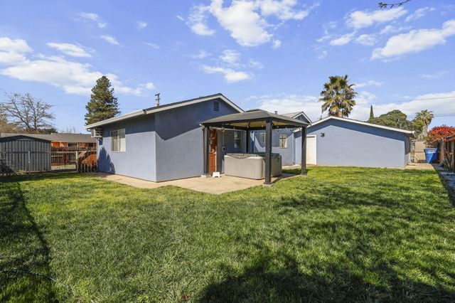 2455 Belladonna Street, Redding, CA 96002