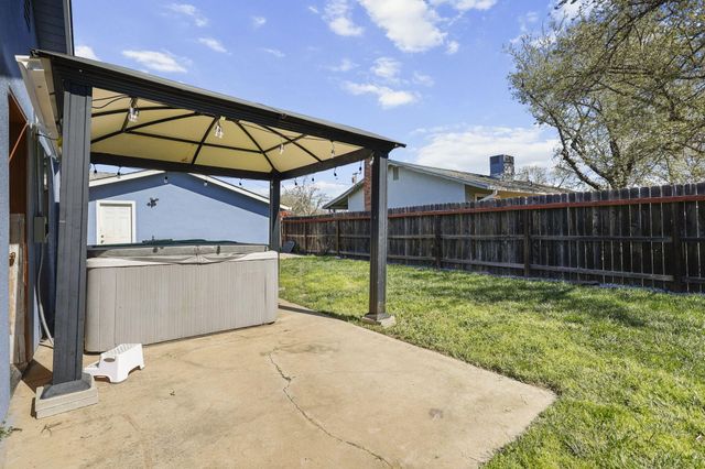 2455 Belladonna Street, Redding, CA 96002