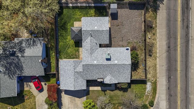 2455 Belladonna Street, Redding, CA 96002