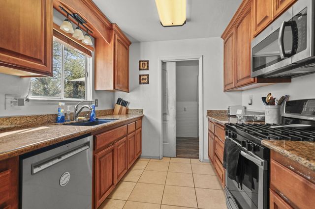 2455 Belladonna Street, Redding, CA 96002