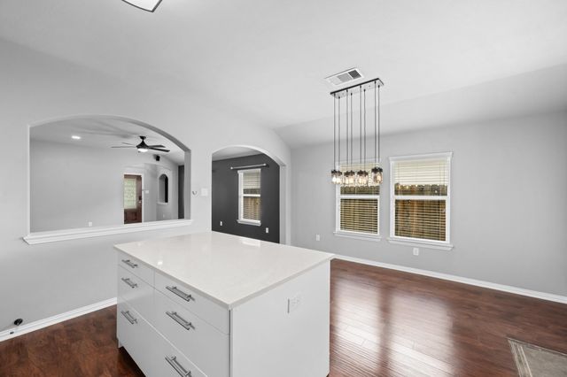 10806 Harston Drive, Tomball, TX 77375