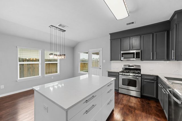 10806 Harston Drive, Tomball, TX 77375