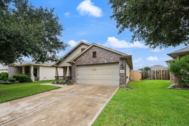 10806 Harston Drive, Tomball, TX 77375