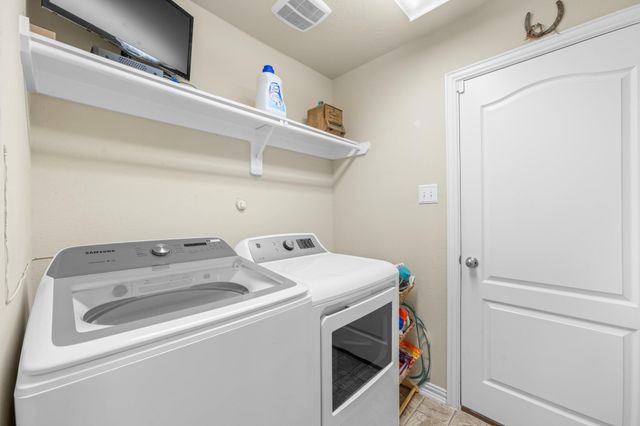 10806 Harston Drive, Tomball, TX 77375