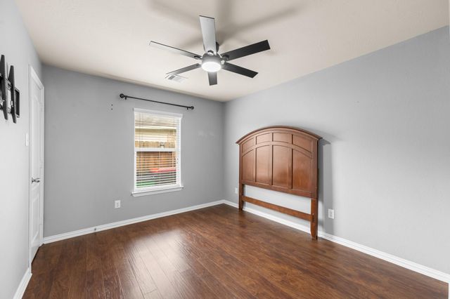 10806 Harston Drive, Tomball, TX 77375