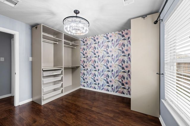 10806 Harston Drive, Tomball, TX 77375