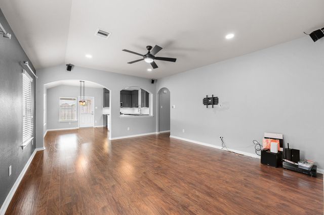 10806 Harston Drive, Tomball, TX 77375