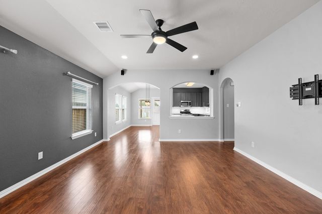 10806 Harston Drive, Tomball, TX 77375