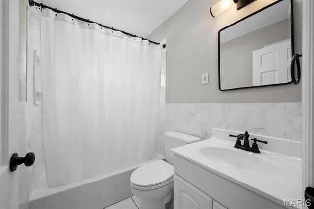 760 Glenway Drive, Glendale, MO 63122