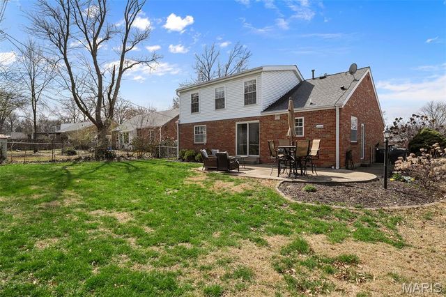 760 Glenway Drive, Glendale, MO 63122