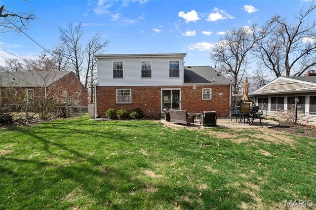 760 Glenway Drive, Glendale, MO 63122