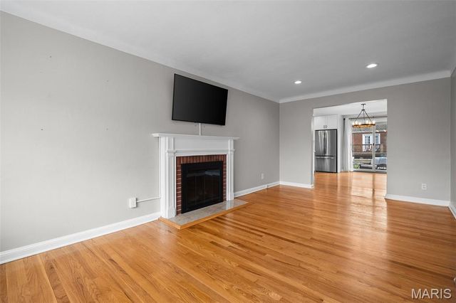 760 Glenway Drive, Glendale, MO 63122