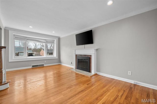 760 Glenway Drive, Glendale, MO 63122