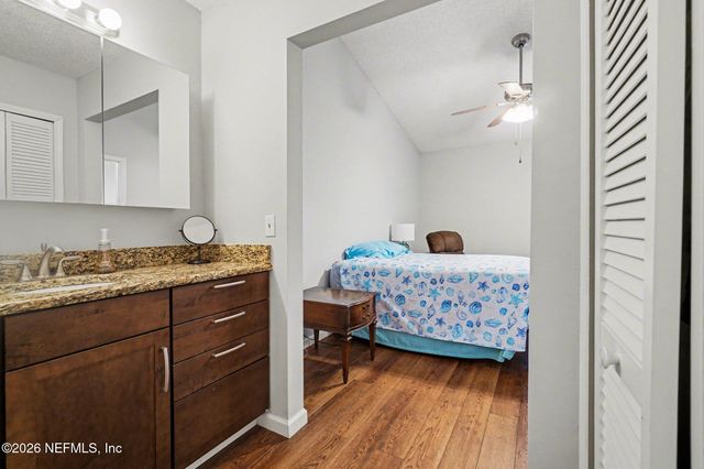 11066 WANDERING OAKS Drive, Jacksonville, FL 32257