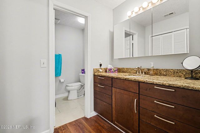 11066 WANDERING OAKS Drive, Jacksonville, FL 32257