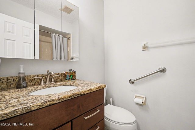 11066 WANDERING OAKS Drive, Jacksonville, FL 32257