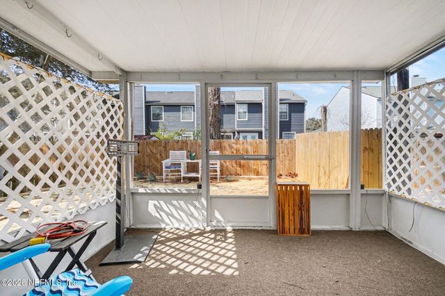 11066 WANDERING OAKS Drive, Jacksonville, FL 32257