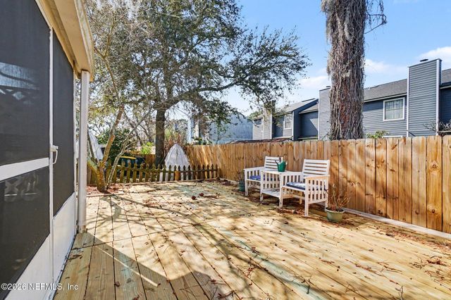 11066 WANDERING OAKS Drive, Jacksonville, FL 32257