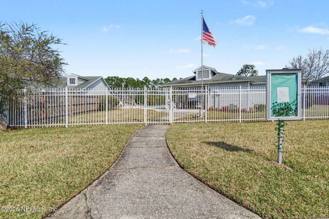 11066 WANDERING OAKS Drive, Jacksonville, FL 32257