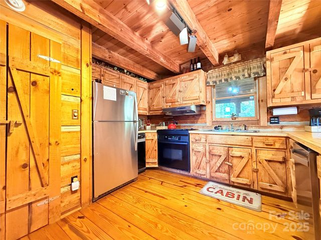 452 Wilderness Drive, Marion, NC 28752