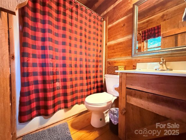 452 Wilderness Drive, Marion, NC 28752